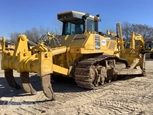 Used Dozer in yard,Back of used Komatsu Dozer,Used Komatsu Dozer ready for Sale,Up closed of Komatsu Dozer,Up close of front of dozer